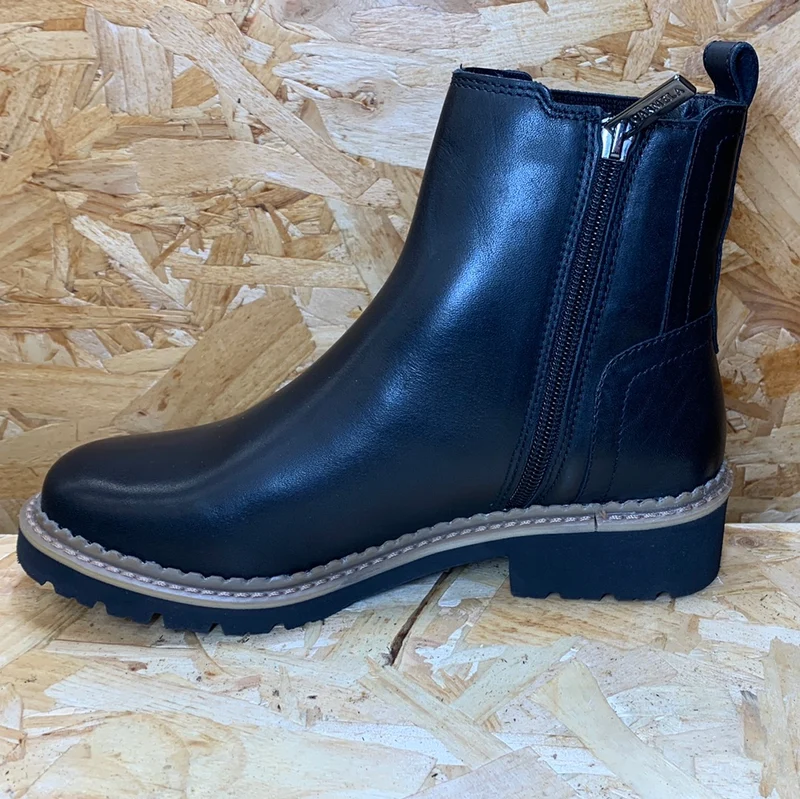 Carmela Modische Damen-Stiefelette aus Leder – Schwarz