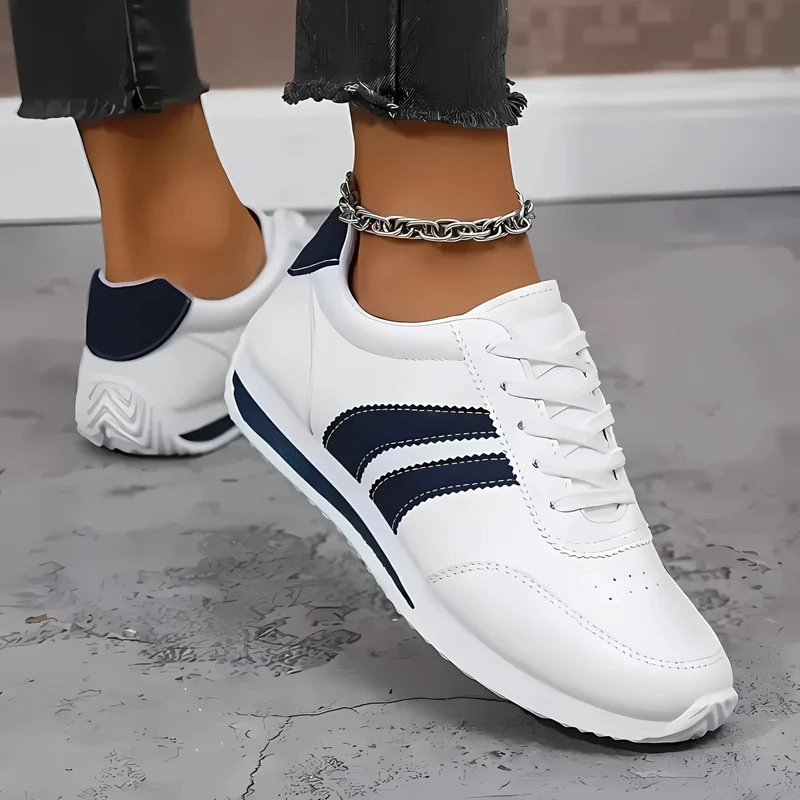 Lettie Handgefertigte Damen-Sneaker aus Leder | Blau