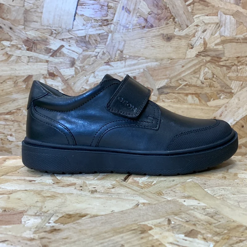 Geox Riddock I Schulschuh aus Leder für Kinder – Schwarz