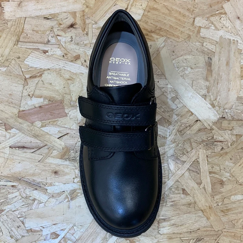 Geox Kinder Shaylax E Schulschuh aus Leder – Schwarz