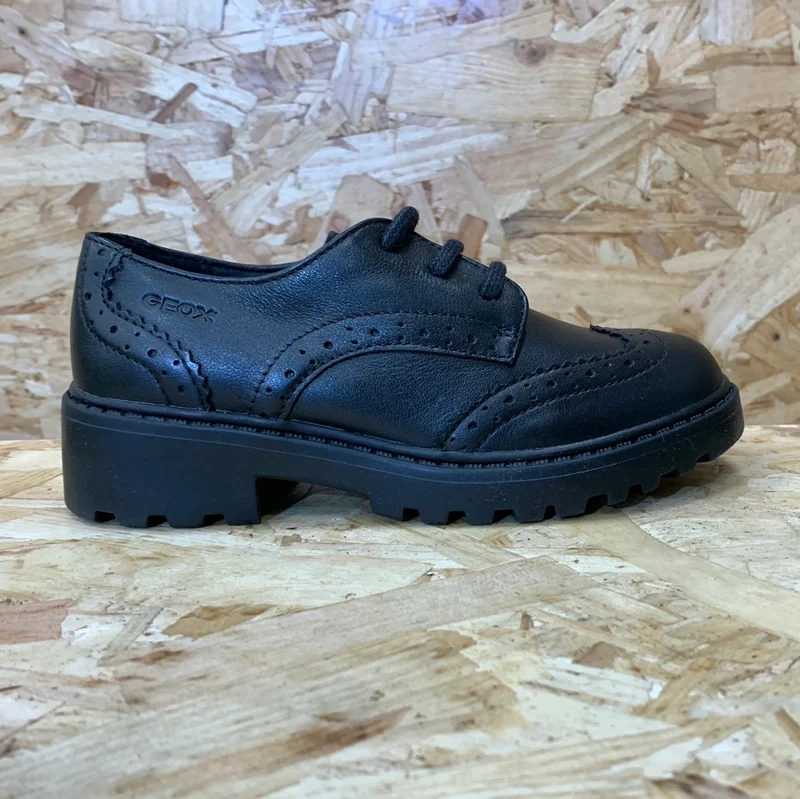 Geox Kinder Casey N Nappaleder-Schulschuh – Schwarz