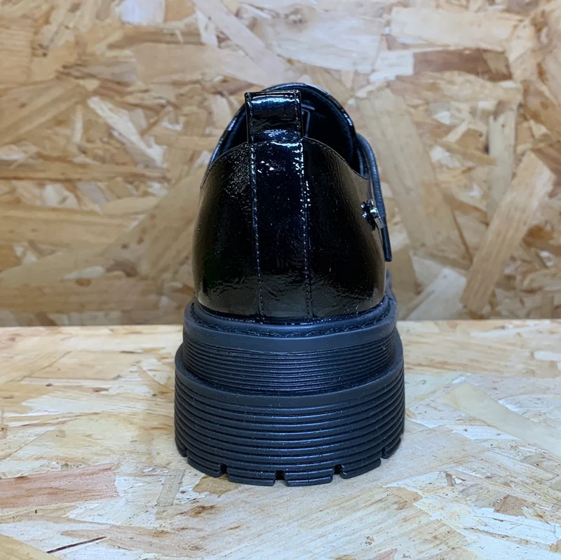 Xti Mode-Lackschuh für Damen – Schwarz