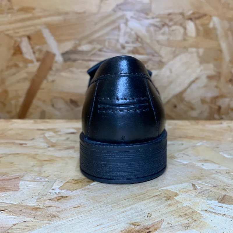 Geox Kinder Agata A Schulschuh aus Glattleder – Schwarz