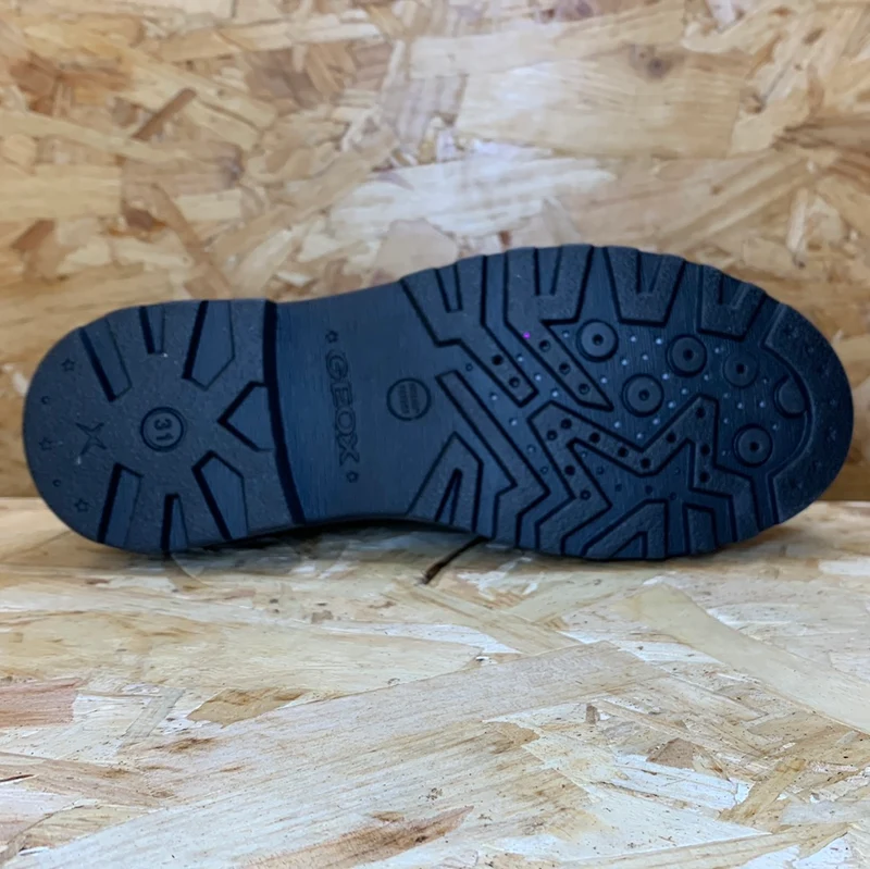 Geox Kinder Casey D Schulschuh aus Glattleder – Schwarz