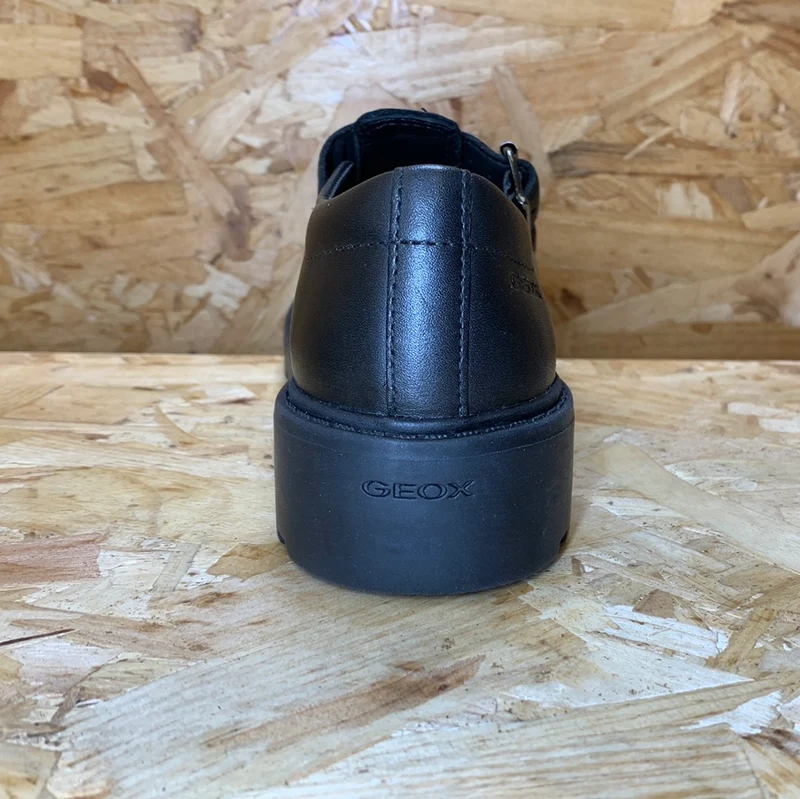 Geox Kinder Casey D Schulschuh aus Glattleder – Schwarz