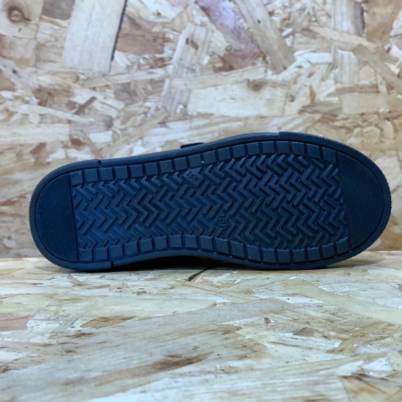Petasil Linas II Lederschuh für Kinder – Schwarz