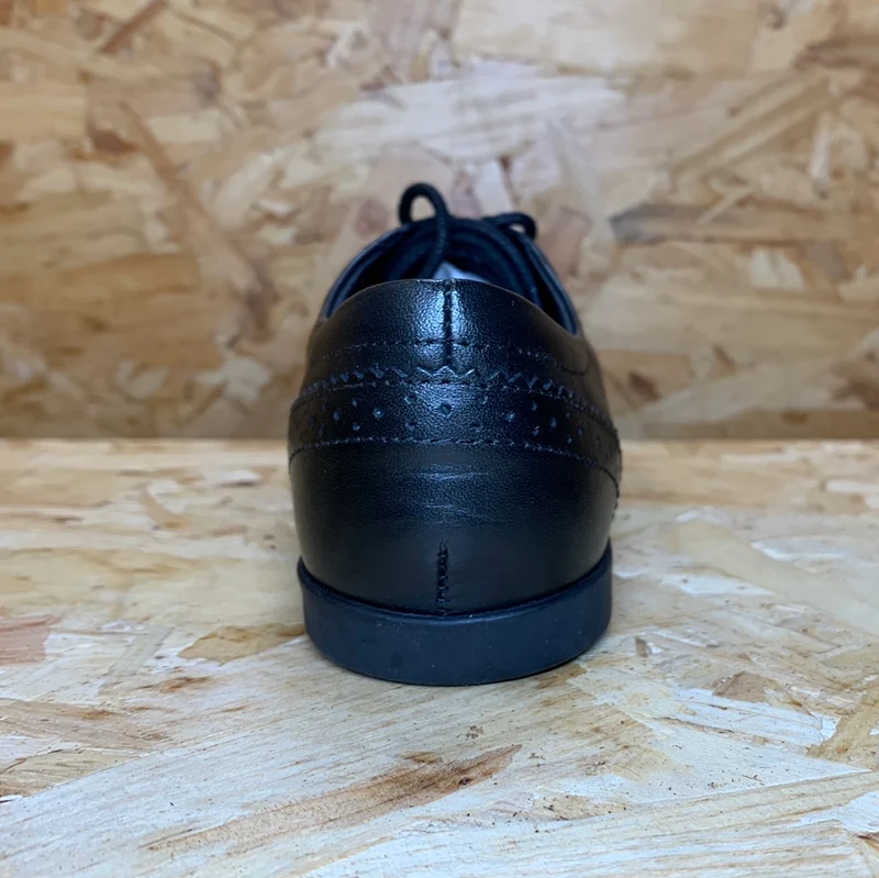 Geox J Plie Schulschuh für Kinder – Schwarz