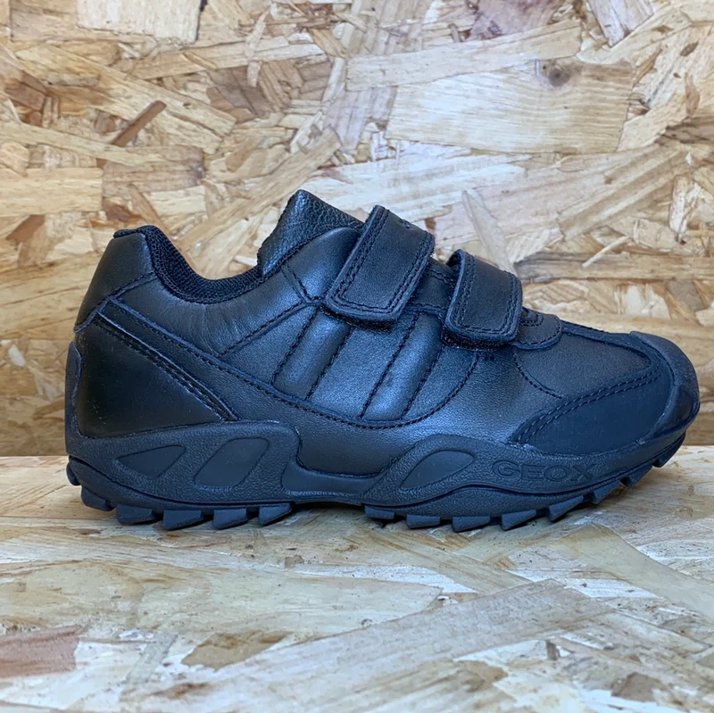 Geox Savage B Schulschuh für Kinder – Schwarz