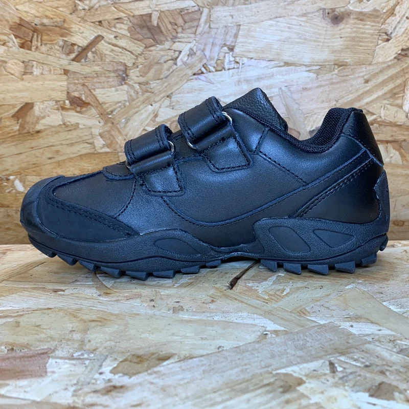 Geox Savage B Schulschuh für Kinder – Schwarz