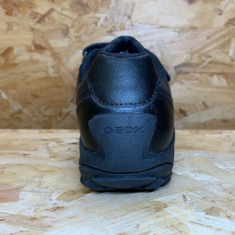 Geox Savage B Schulschuh für Kinder – Schwarz