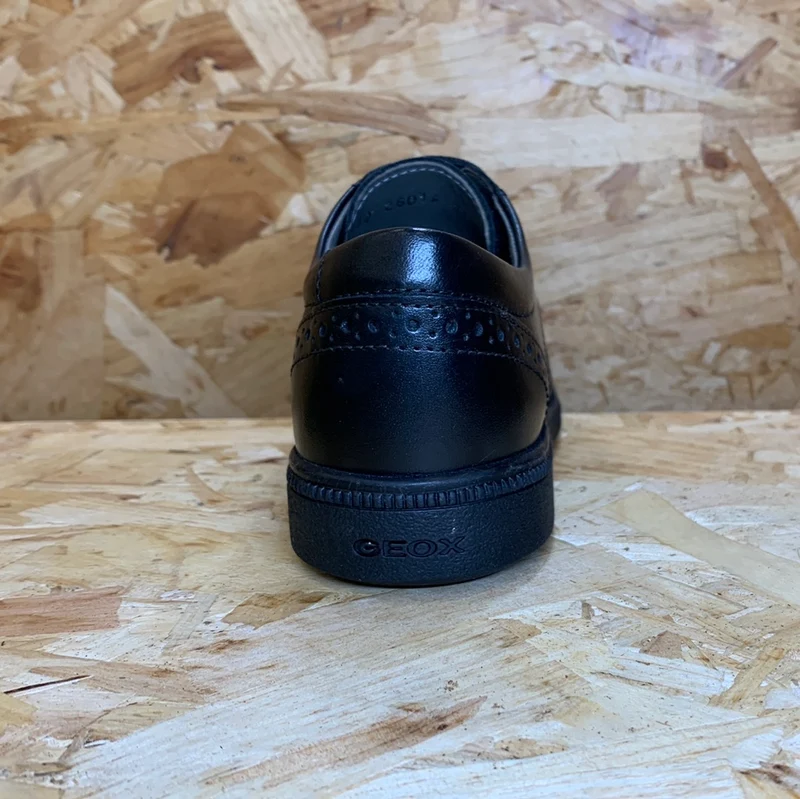 Geox Kinder Federico A Schulschuh aus Glattleder – Schwarz