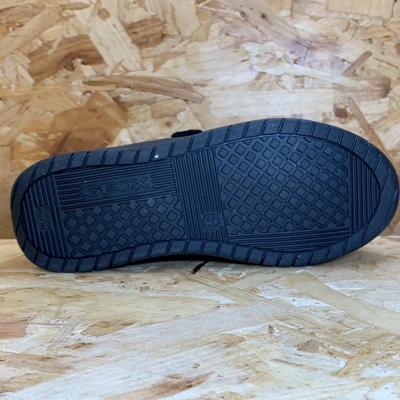 Geox Perth C Schulschuh für Kinder – Schwarz