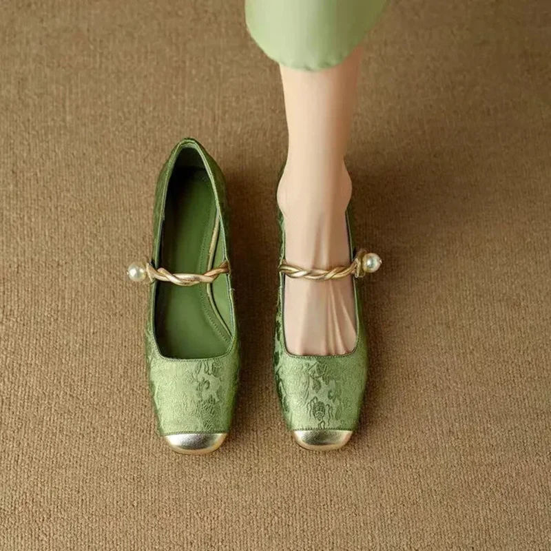 Elva Pumps mit Perlen-Detail | Grün