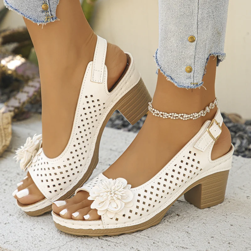 Kalani | Schicke Blumensandalen