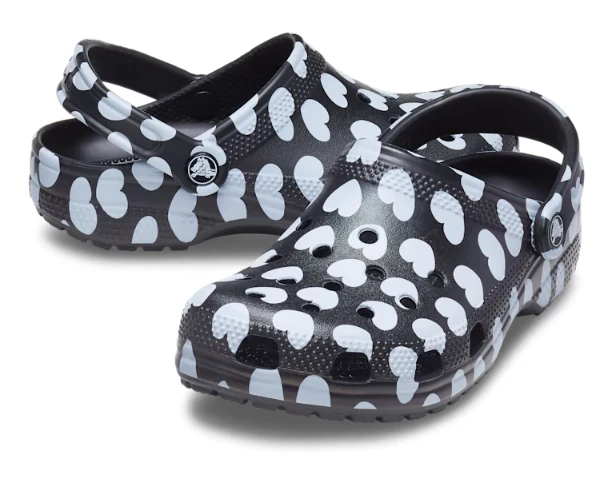 Crocs Unisex-Clog mit klassischem Herz-Print – Schwarz/Weiß