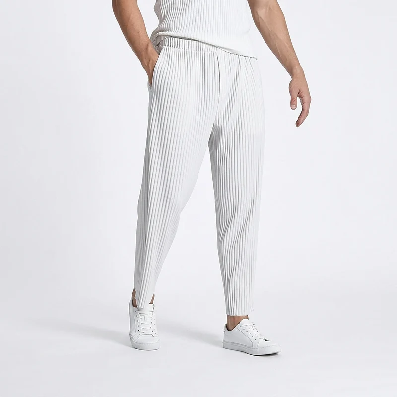 Herren-Plisseehose mit elastischem Bund und geradem Bein