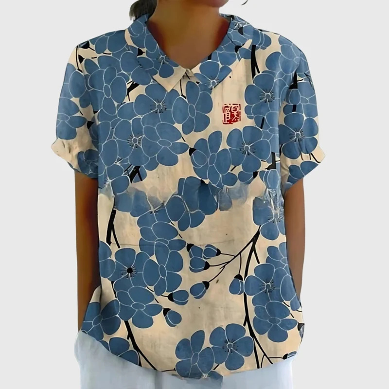 Kurzärmelige Damenbluse mit Blumenmuster und Bubikragen