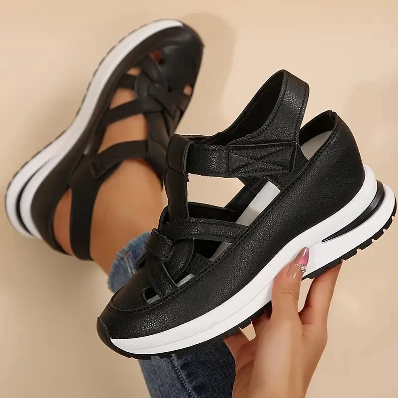 Damen-Sandalen mit Plateau-Sohle und Cut-Out-Design
