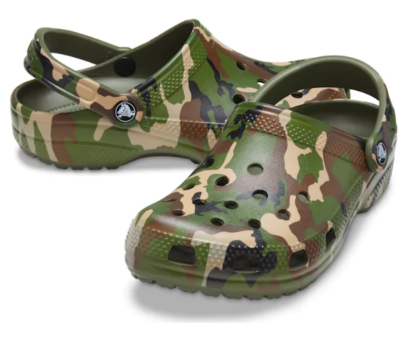 Crocs Klassisch bedruckter Unisex-Camouflage-Clog – Armeegrün/Mehrfarbig