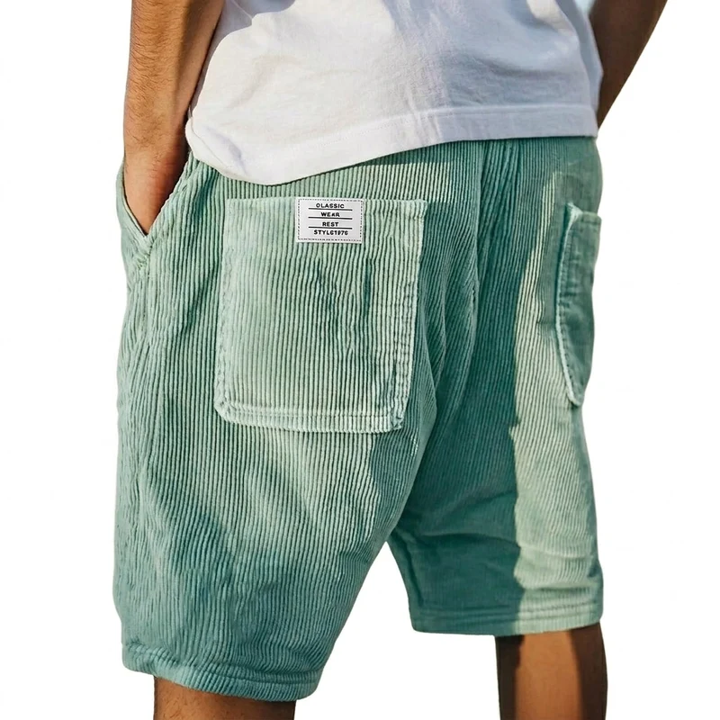 Herren Shorts mit Rippenstruktur und aufgesetzten Taschen