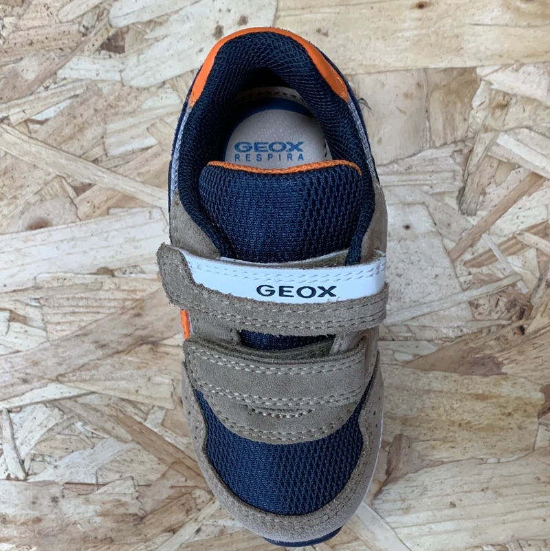 Geox Kleinkinder-B-Alben-BD-Trainer – Keks/Marineblau