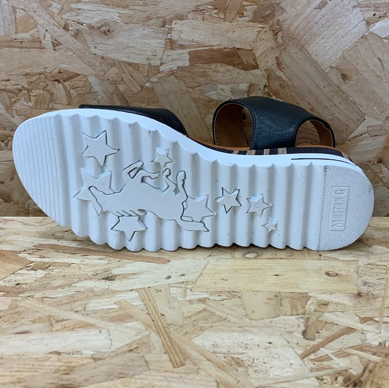 Mustang Damen-Plateausandalen – Schwarz