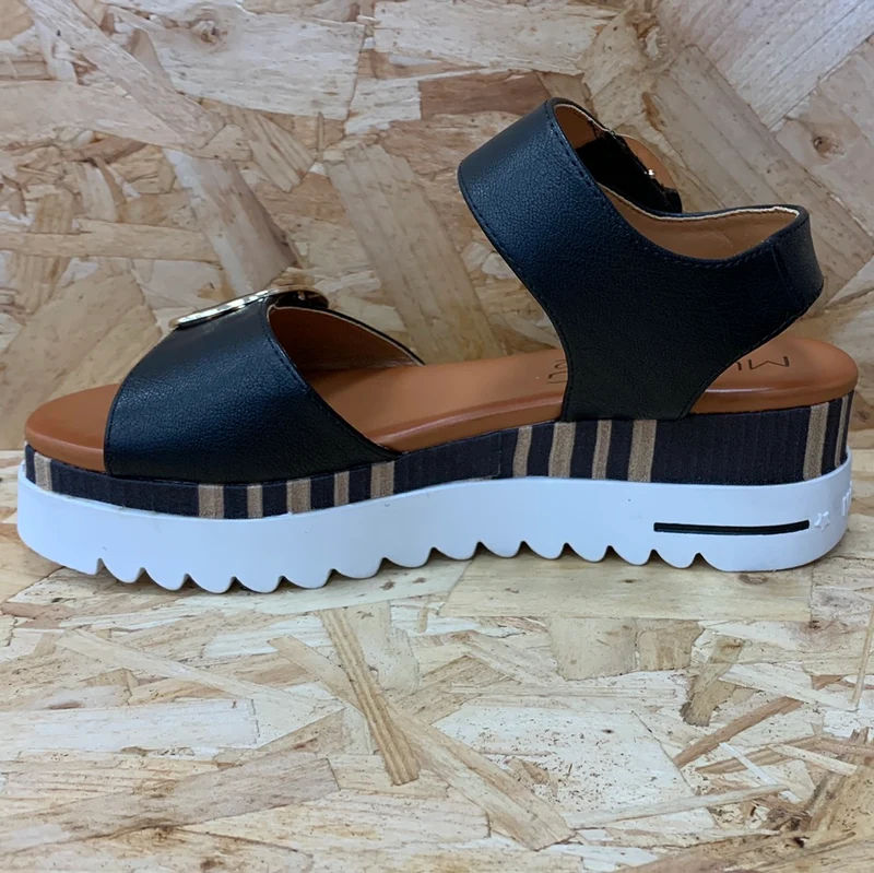 Mustang Damen-Plateausandalen – Schwarz