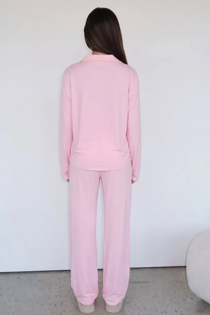 Damen-Pyjama-Set mit Knopfleiste und Reverskragen