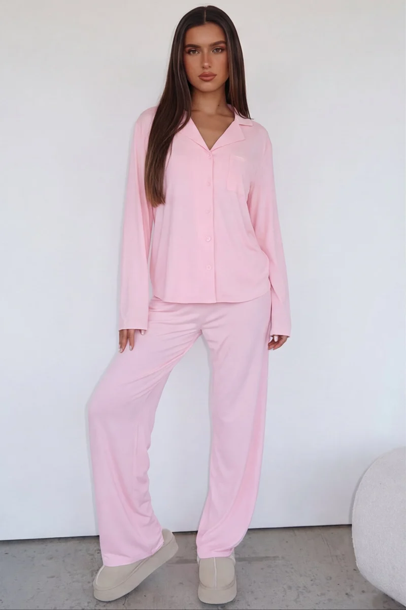 Damen-Pyjama-Set mit Knopfleiste und Reverskragen
