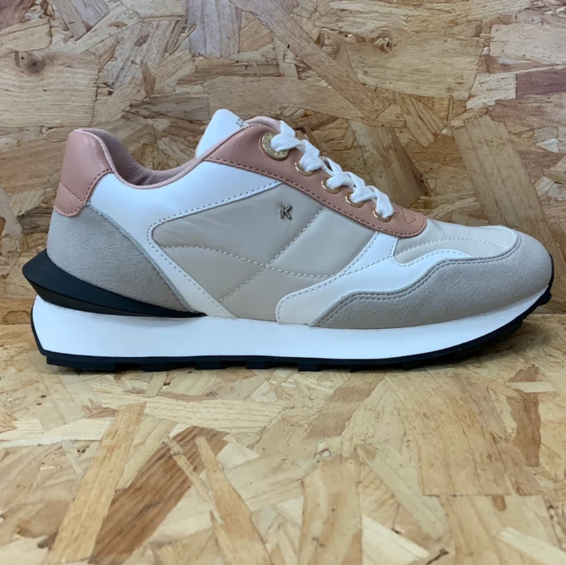 Kate Appleby Damen Callander Trainer – Desert Blast