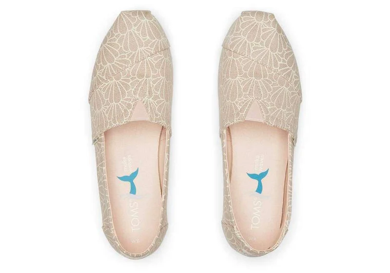 TOMS Damen Alpargata Muscheldruck – Pfingstrosenfolie