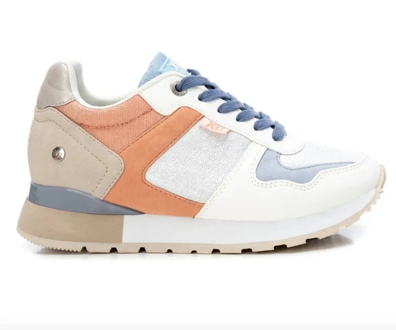 Xti Modischer Damen-Sneaker – Weiß/Blau/Rosa