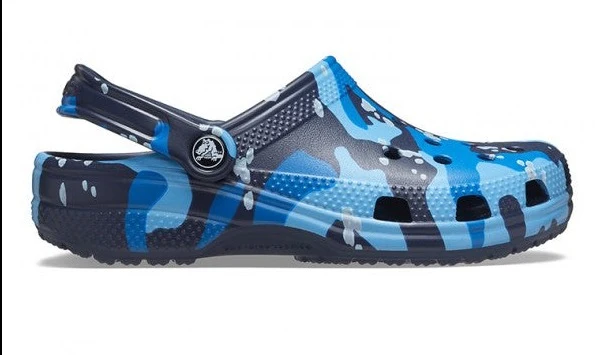 Crocs Klassischer, bedruckter Unisex-Camouflage-Clog – Marineblau/Mehrfarbig