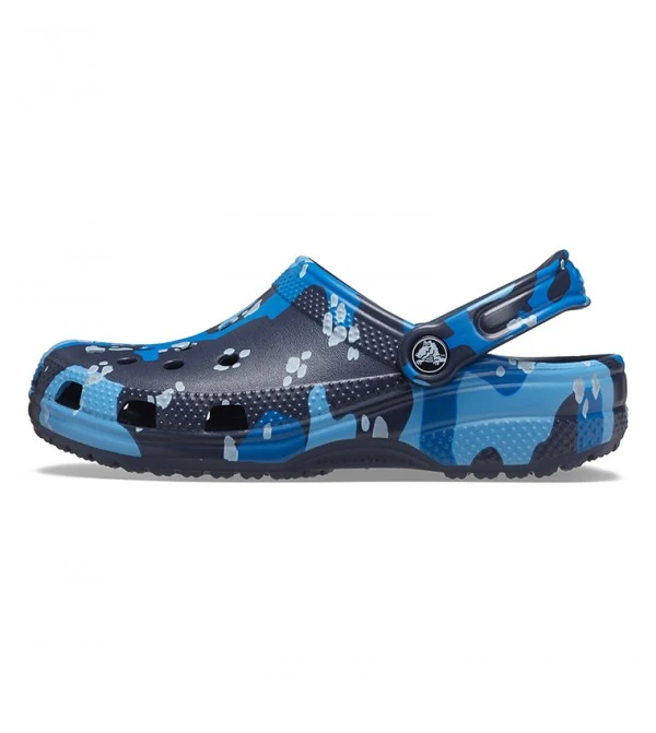 Crocs Klassischer, bedruckter Unisex-Camouflage-Clog – Marineblau/Mehrfarbig