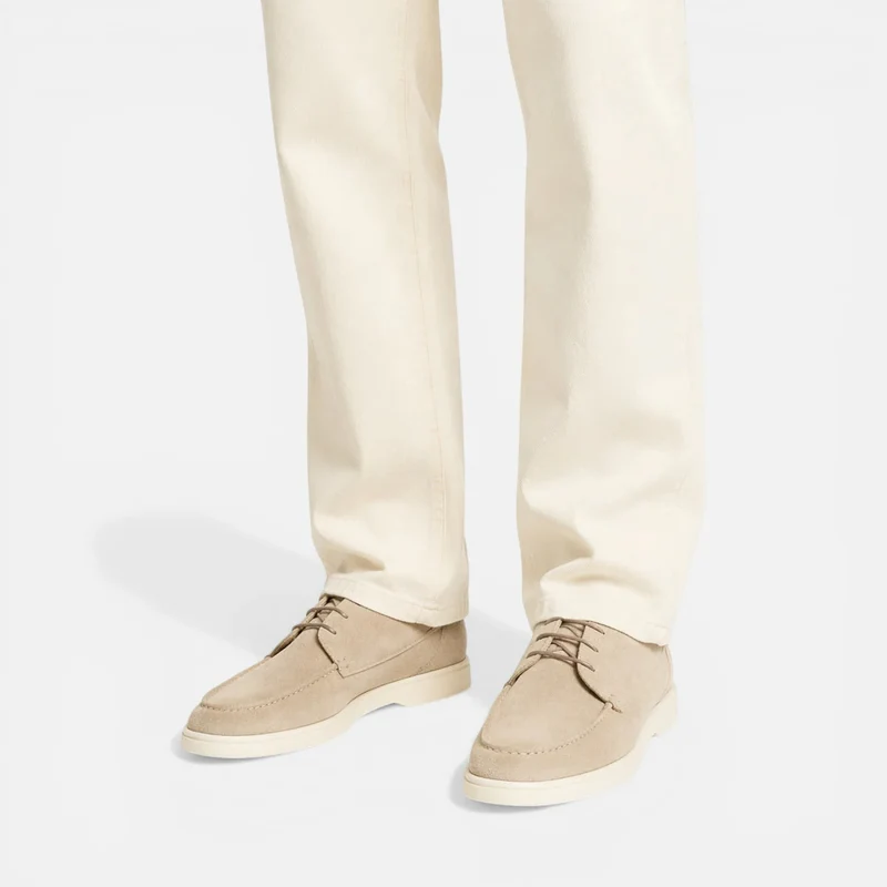 Herren-Schnürschuhe mit Mokassin-Naht und flacher Sohle