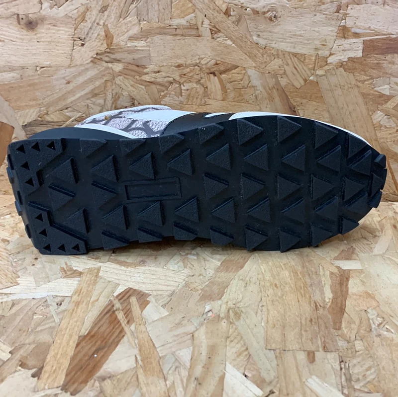 Kate Appleby Damen Pitlochry Trainer – Sand Storm