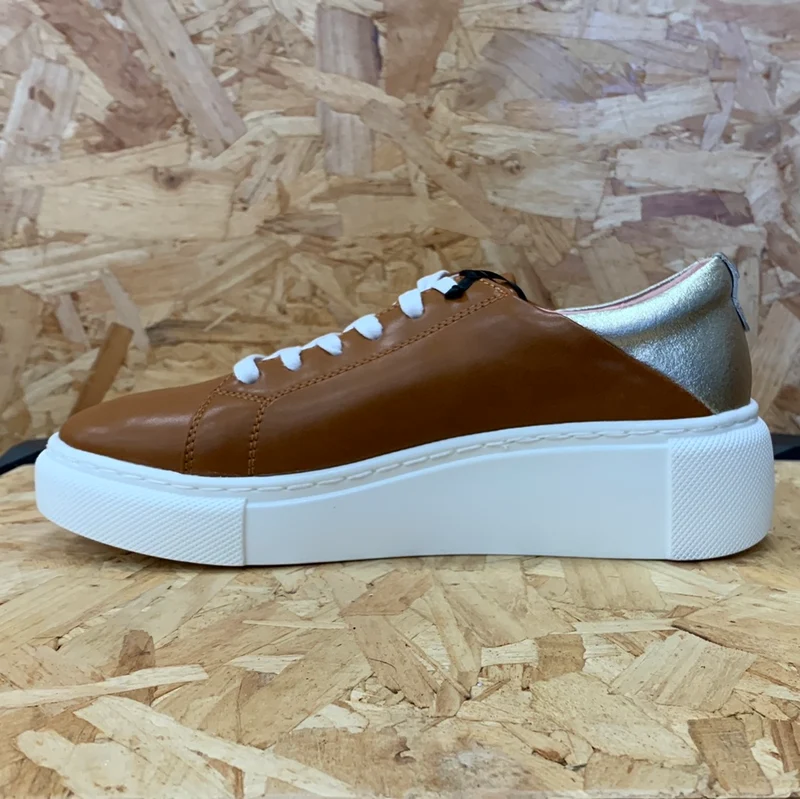 Kate Appleby Damen Badmington Trainer – Fudge