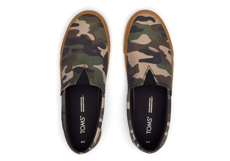 TOMS Alpargata Fenix ​​Slip-On-Espadrille mit Tarnmuster für Herren – Green Woodland