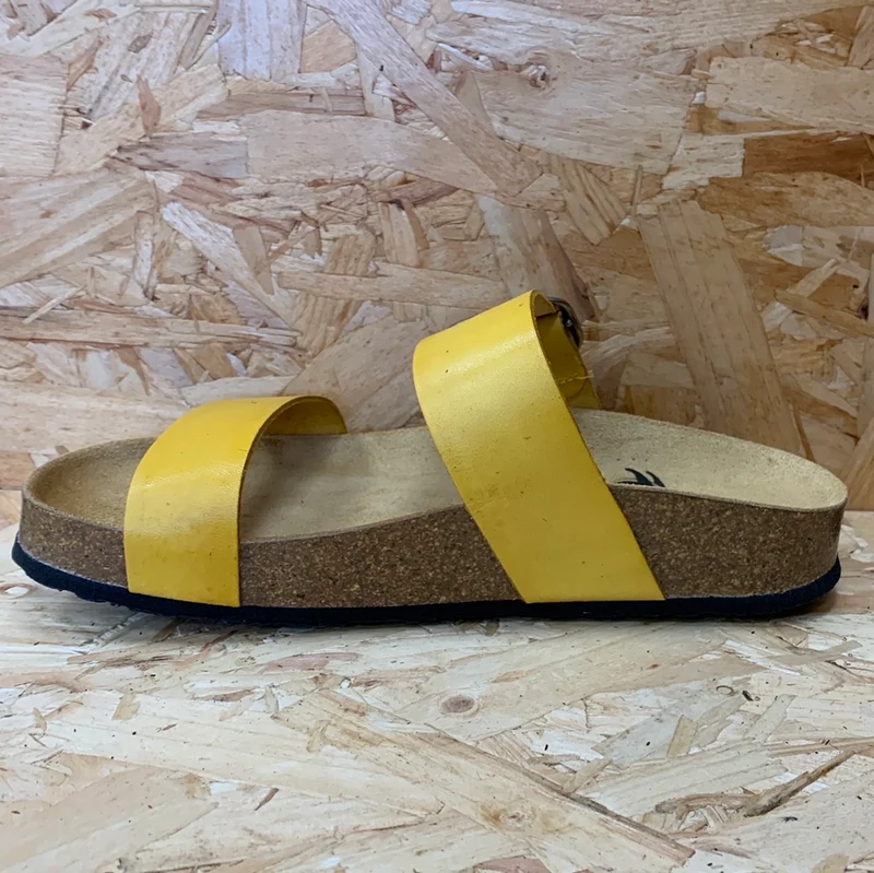 Plakton Damen Alicante Mid Vintage Ledersandale – Gelb