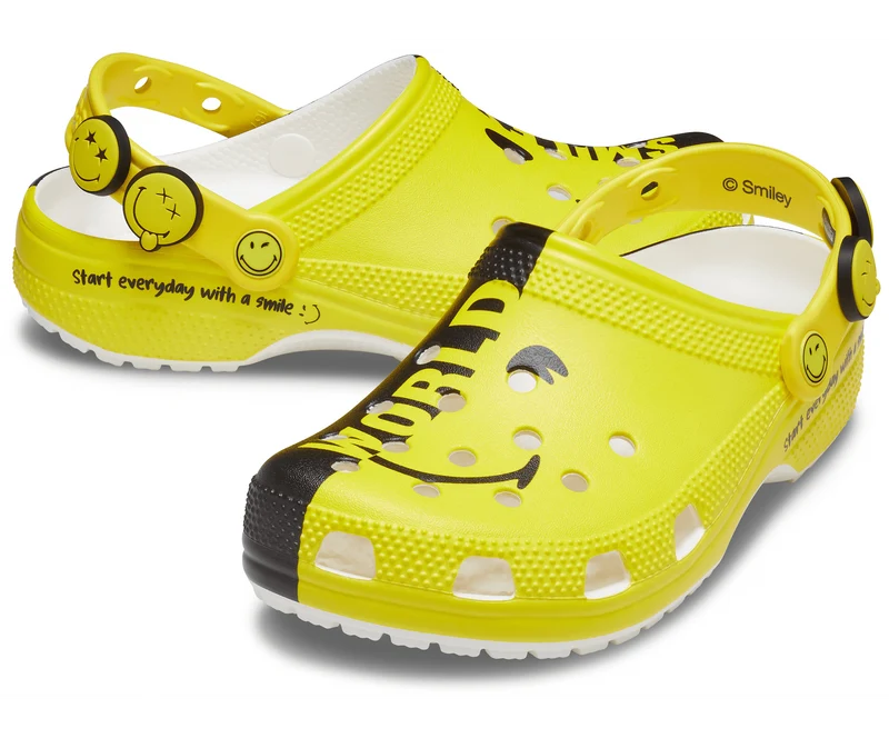 Crocs Unisex Smiley World Classic Smiley Clog – Gelb