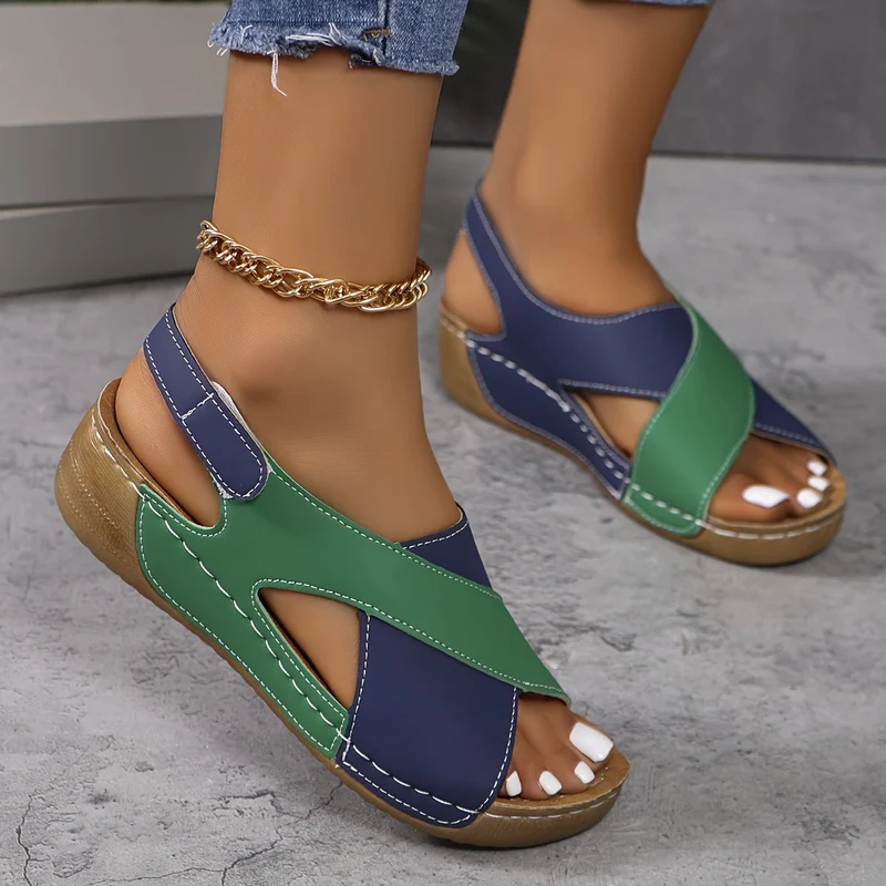 Damen-Sandalen mit Keilabsatz, offener Zehenpartie und Klettverschluss