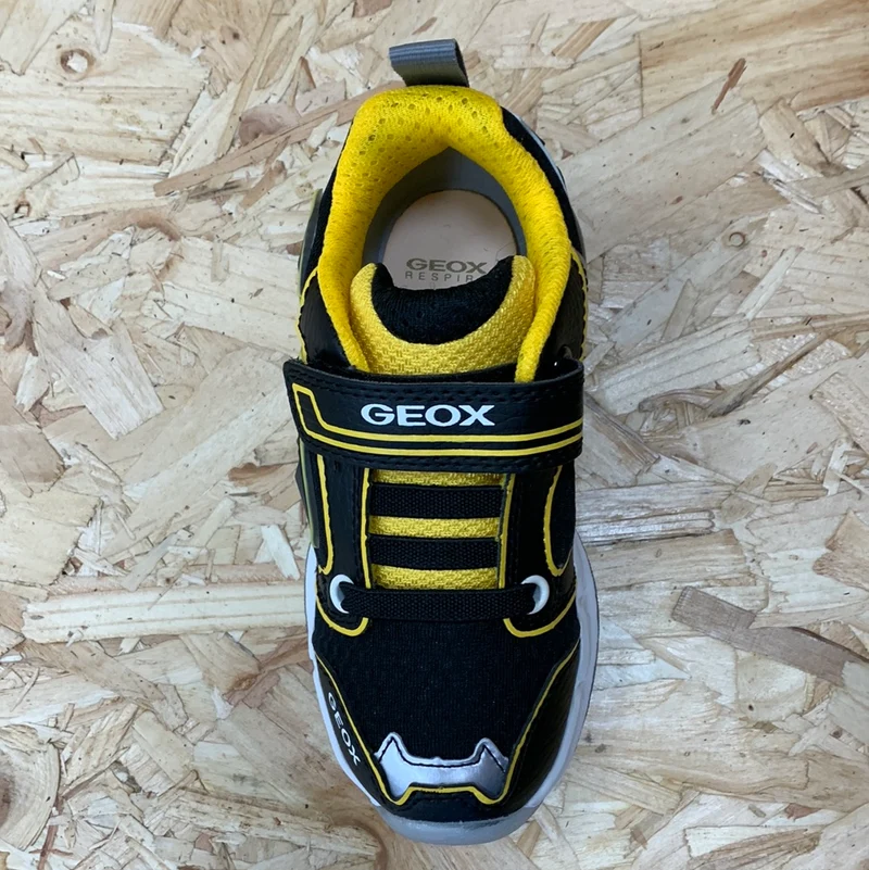 Geox Leuchtende Fledermaus-Turnschuhe für Kinder – Schwarz/Gelb
