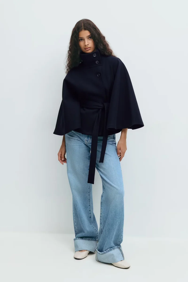 Damen Capejacke mit Stehkragen und Bindegürtel
