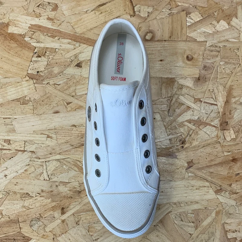 S. Oliver Damenmode-Trainer – Weiß