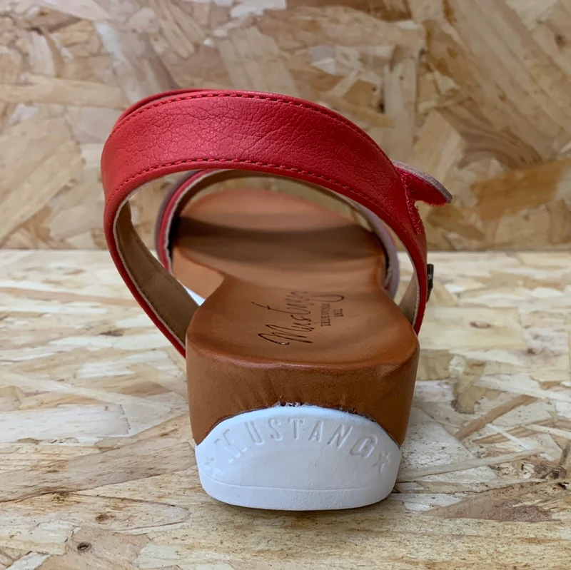 Mustang Modische Sandale für Damen - Rot