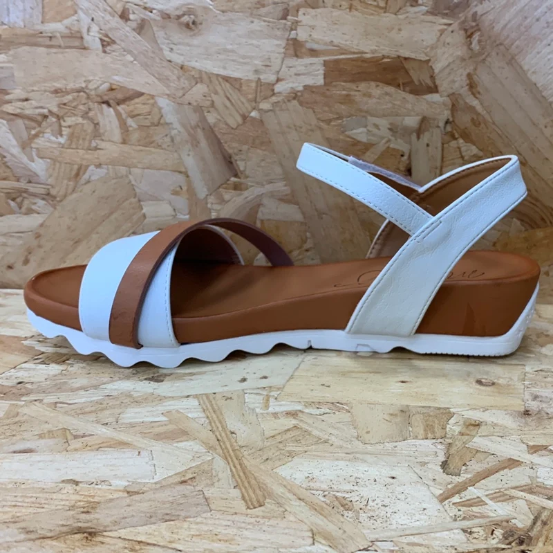 Mustang Damen-Sandalen – Cremeweiß