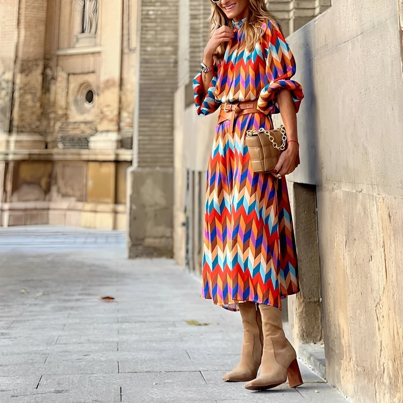 Damen Midikleid mit geometrischem Muster, Stehkragen und Gürtel