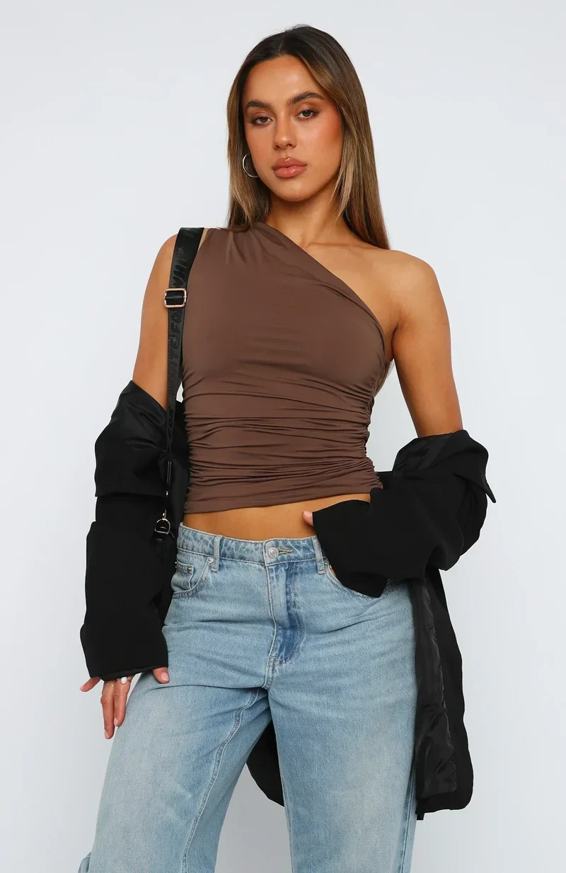 Damen-Bluse mit einseitiger Schulter und Raffungen