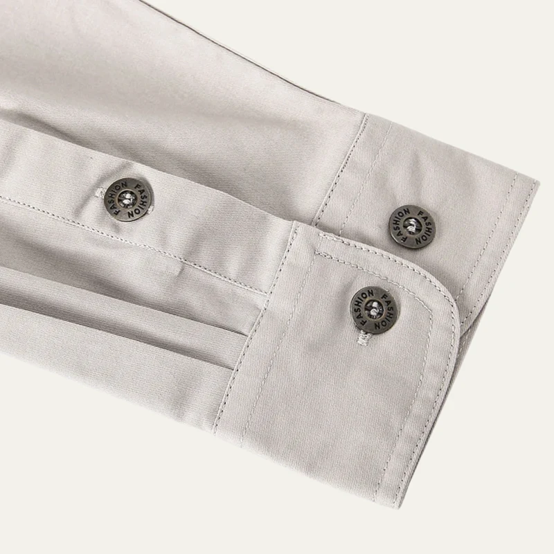 Herren-Langarmhemd mit Knopfleiste und Brusttaschen