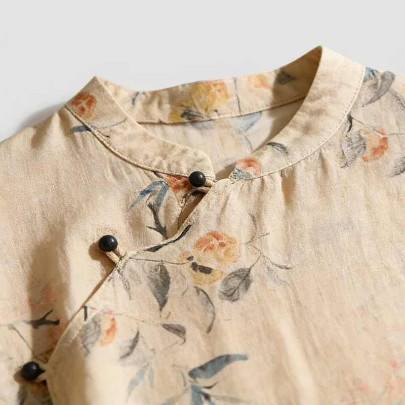 Damen leinen-Bluse mit Stehkragen, asymmetrischer Knopfleiste und floralem Muster